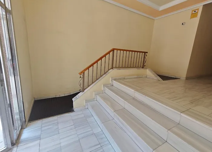 Floor With Terrace Near The 公寓 *