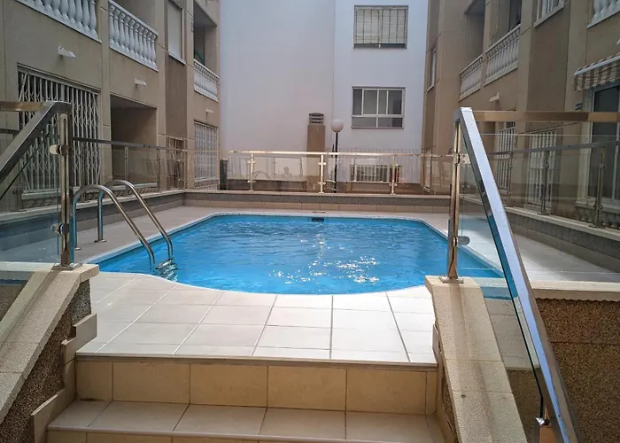 公寓 Floor With Terrace Near The 托雷维耶哈